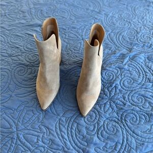 Elegant Cream Ankle Boots Steven Madden